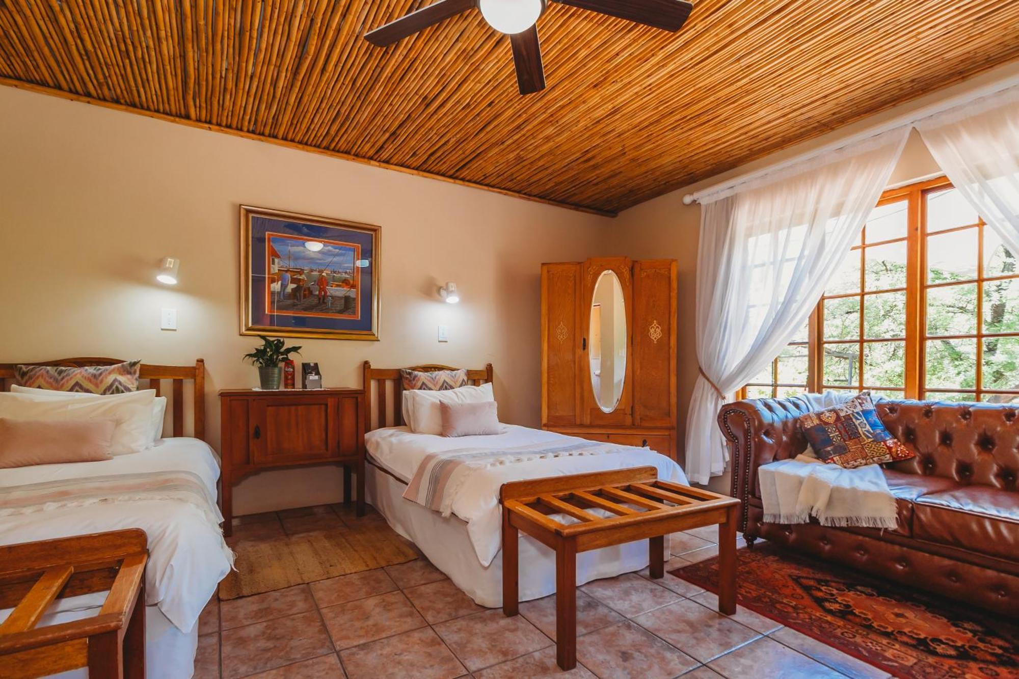 De Poort Country Lodge Oudtshoorn Quarto foto